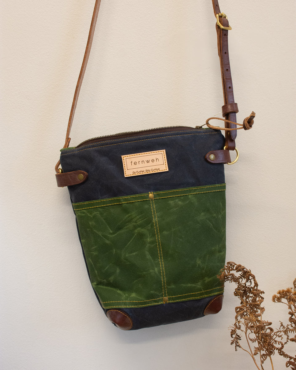 "FINNOCH" Waxed Cotton Field Bag Double Colour. Made in Scotland