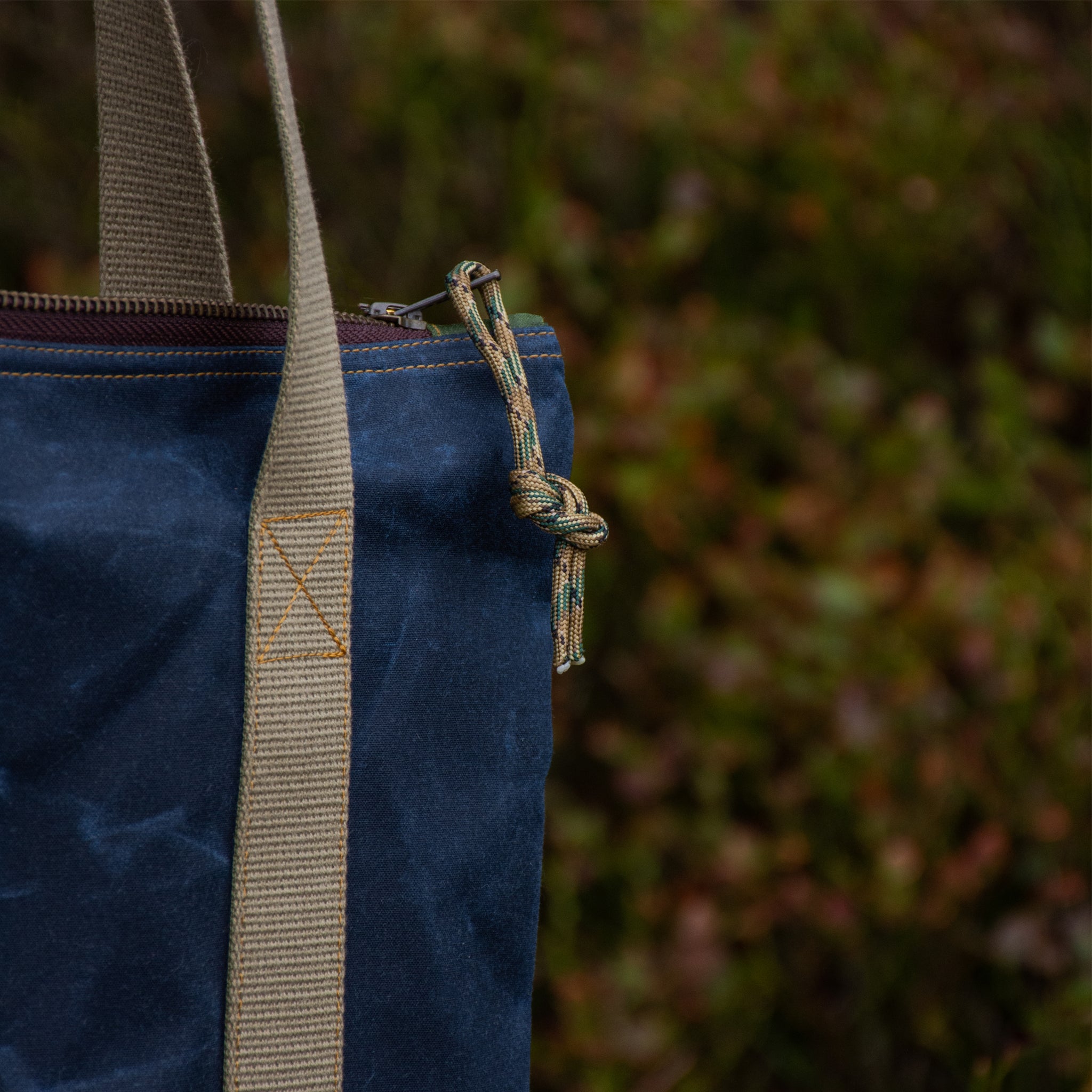 "EILEIN" Waxed Cotton Zip Tote Bag  (Leather Free) - STORM/MOSS