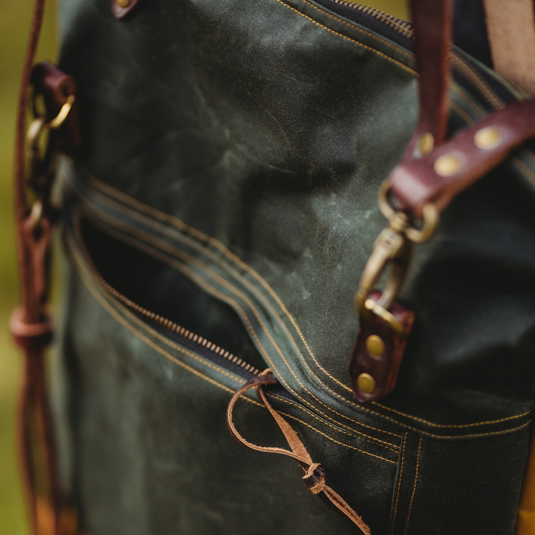 RANNOCH Waxed Cotton Zip Tote - Double